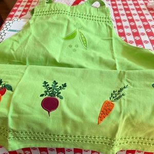 Williams Sonoma Easter/Spring appliqué embroidery apron